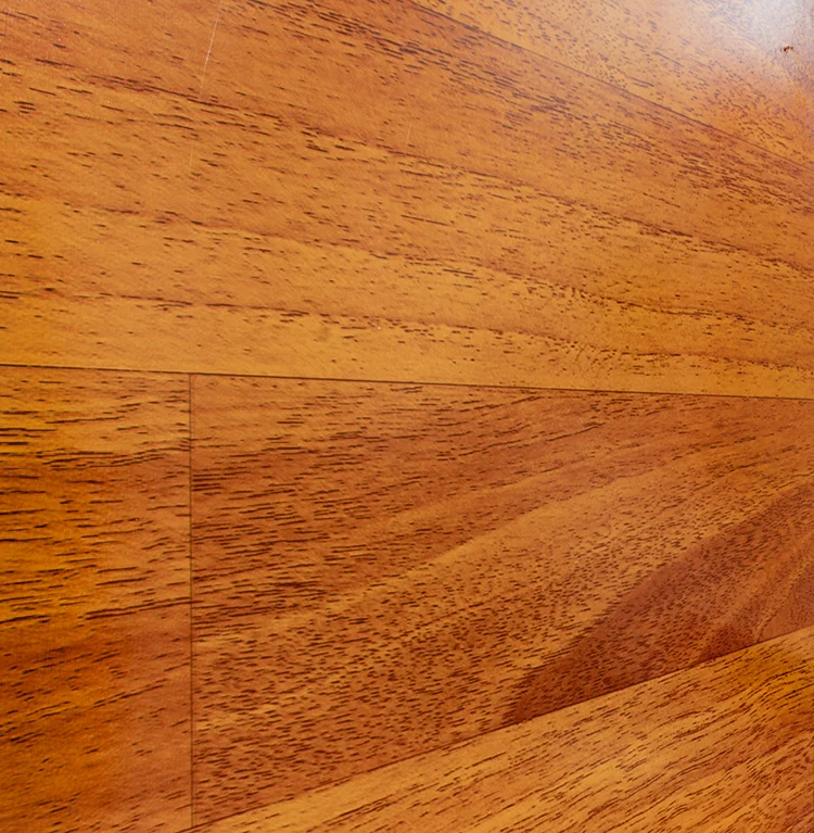 Acabado madera cedro dallas estilo frances instalada en residencia.