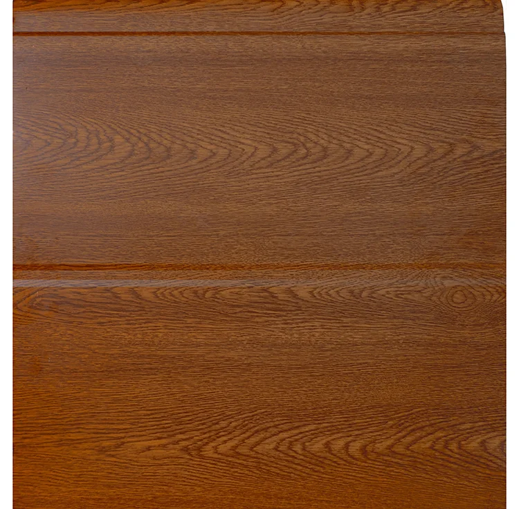 Panel para puerta de acabado liso y mate en madera tipo cedro.